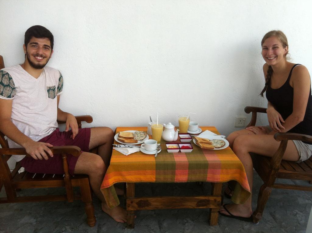 Friends Guesthouse Kudapaduwa Екстер'єр фото