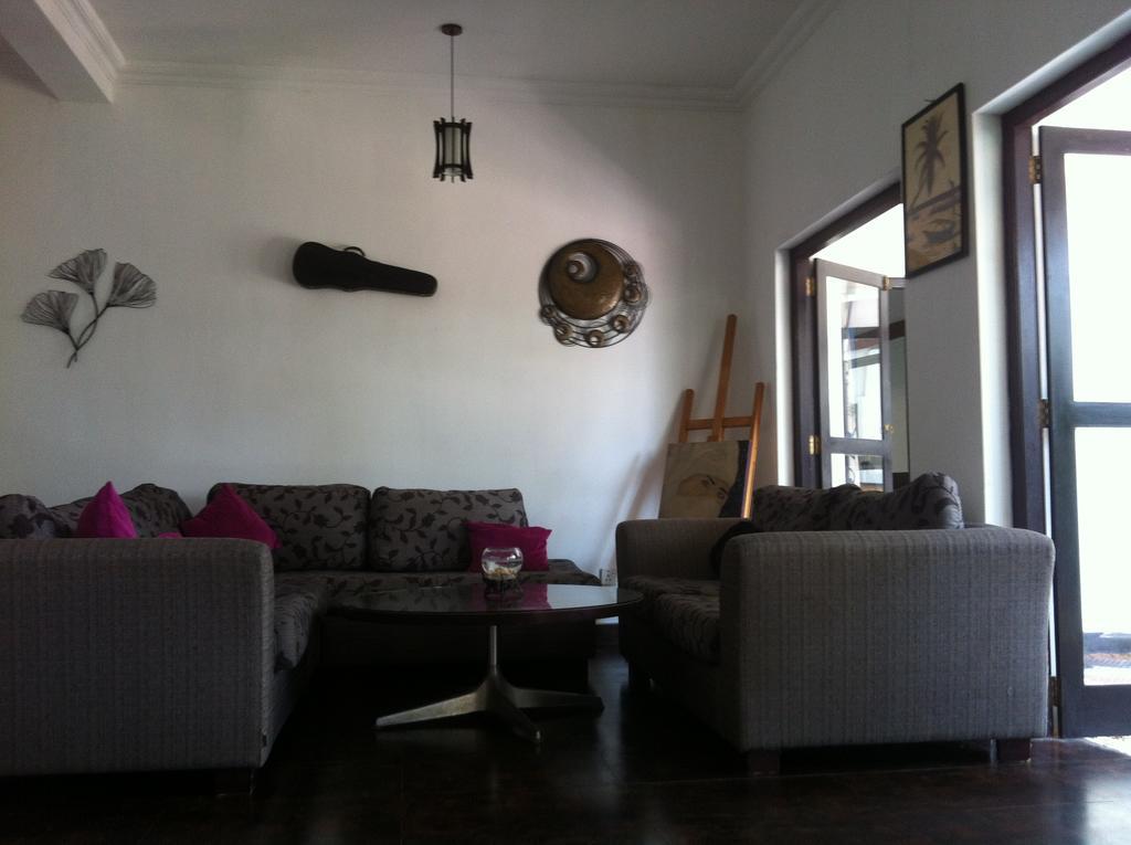 Friends Guesthouse Kudapaduwa Екстер'єр фото