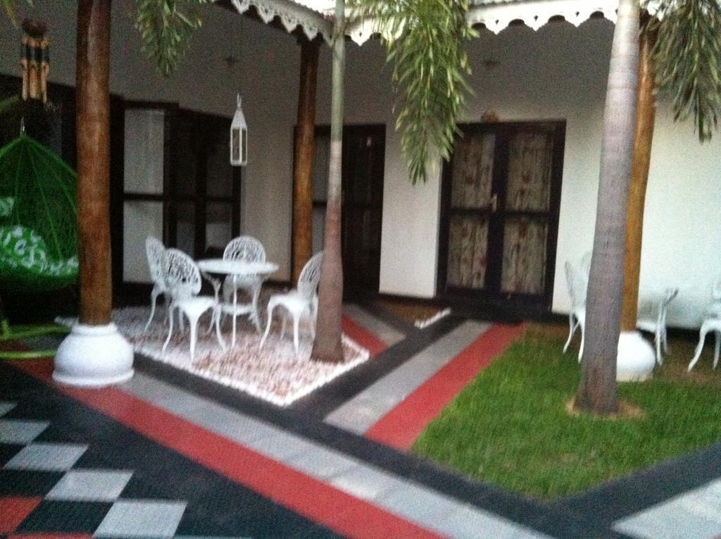Friends Guesthouse Kudapaduwa Екстер'єр фото